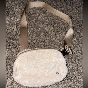 Everywhere Belt Bag 1L Fleece